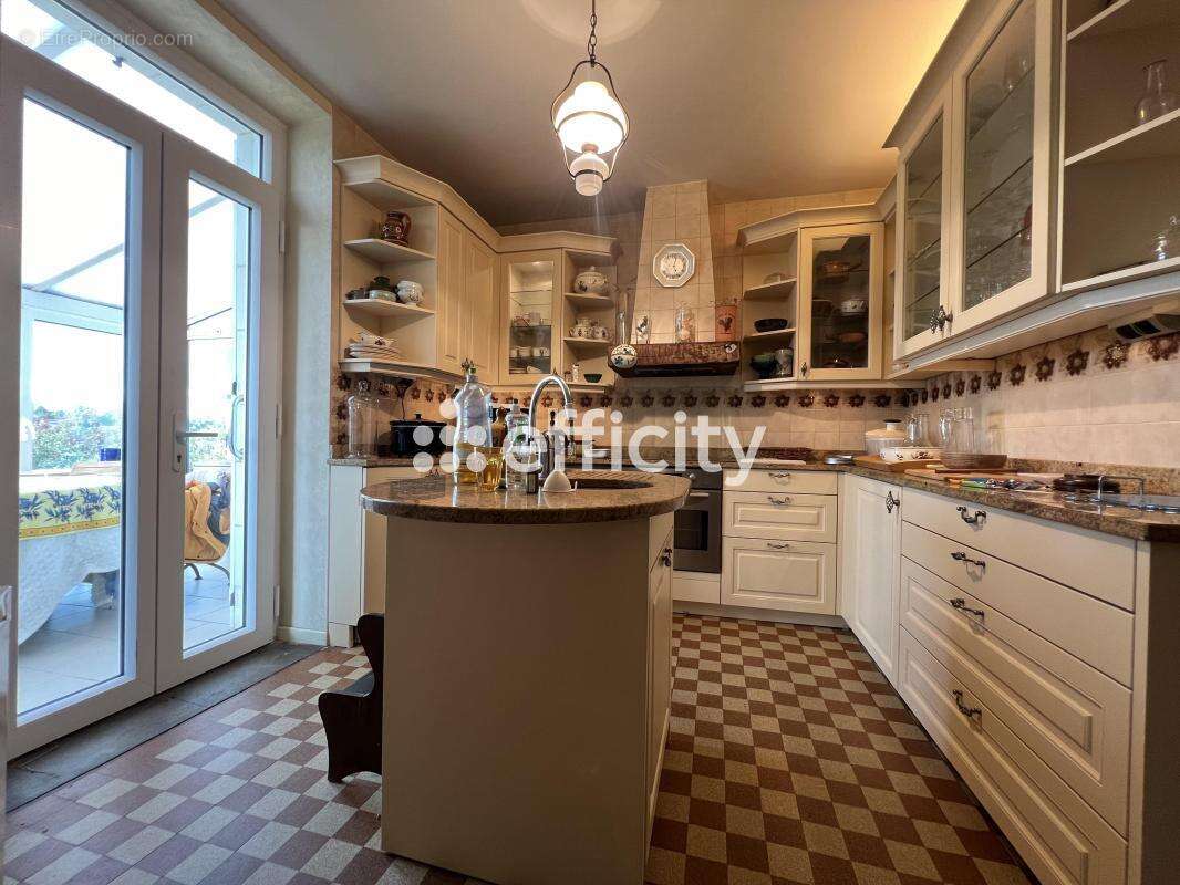 Maison à CHAUMONT-SUR-LOIRE