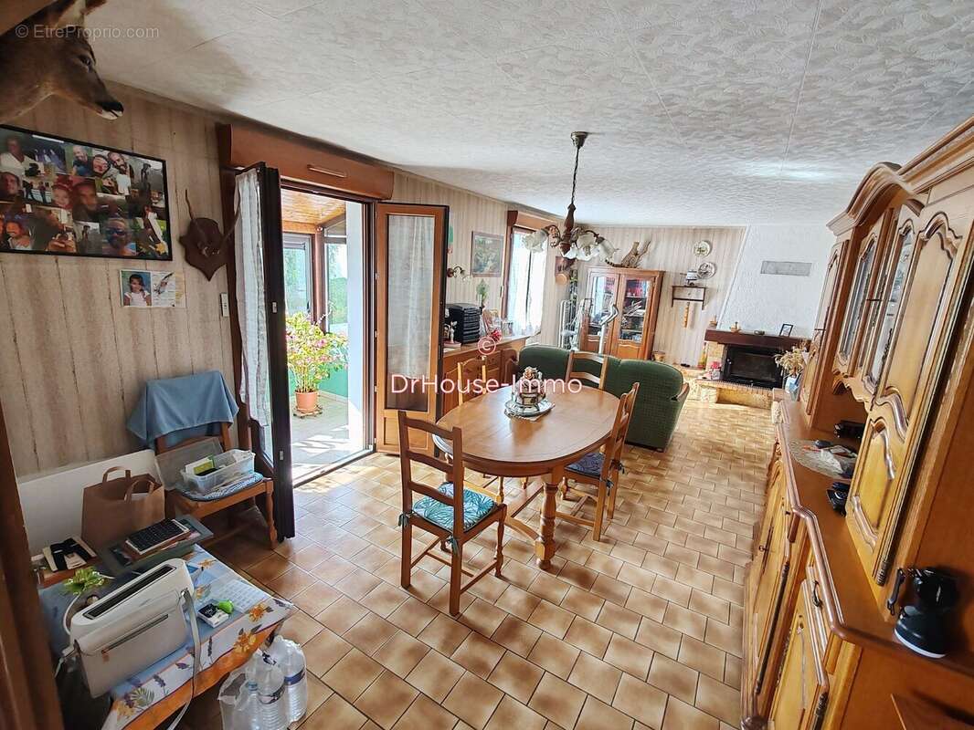 Maison à VAUX-SUR-VIENNE