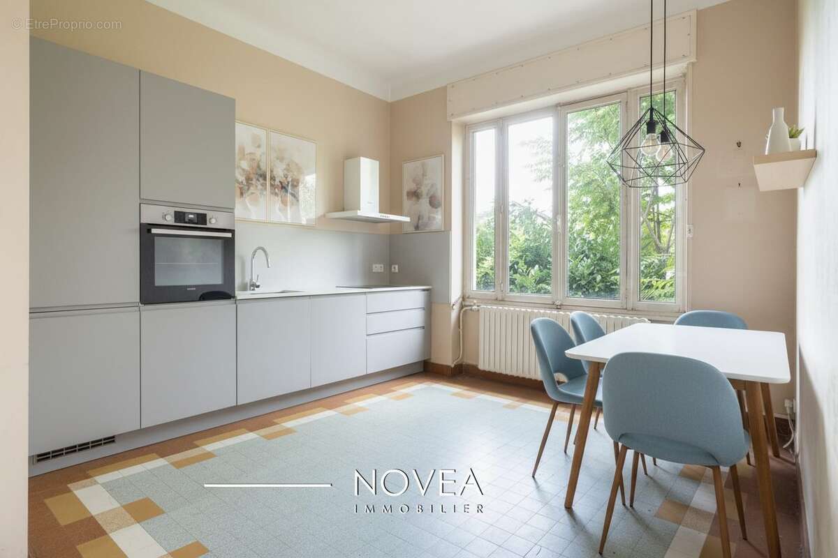 Maison à VILLEURBANNE