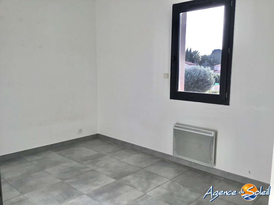 Maison à SAINT-LAURENT-DE-LA-SALANQUE