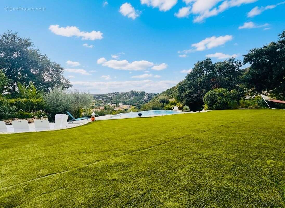 Maison à ROCHEFORT-DU-GARD