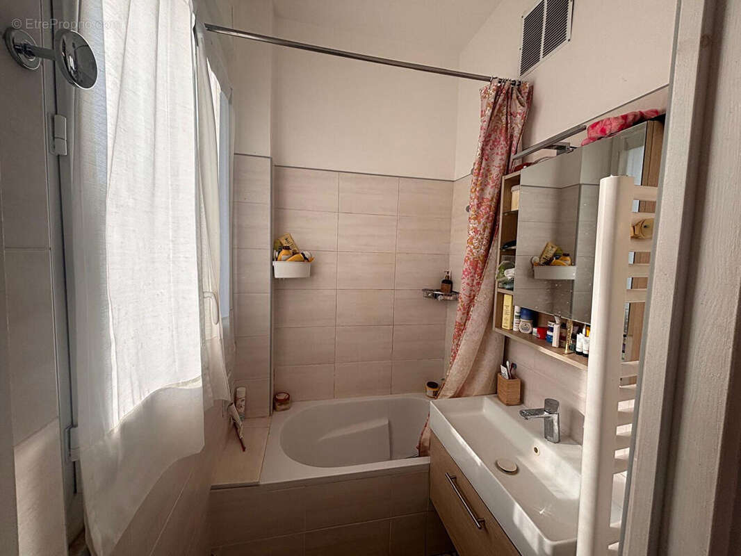 Appartement à PARIS-11E