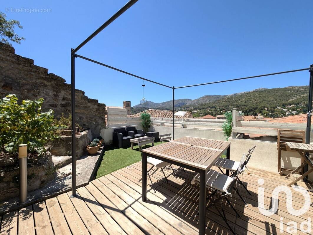 Photo 1 - Appartement à ROQUEVAIRE