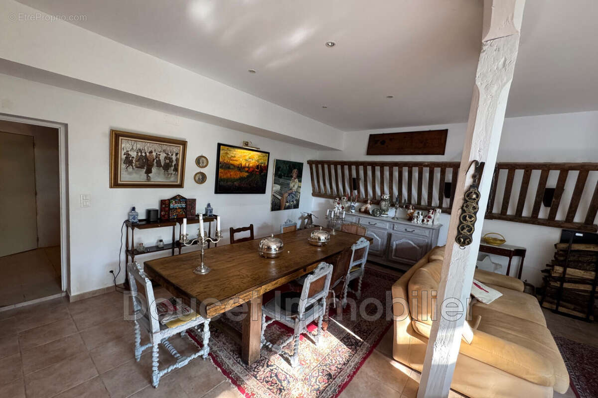 Maison à ESPONDEILHAN