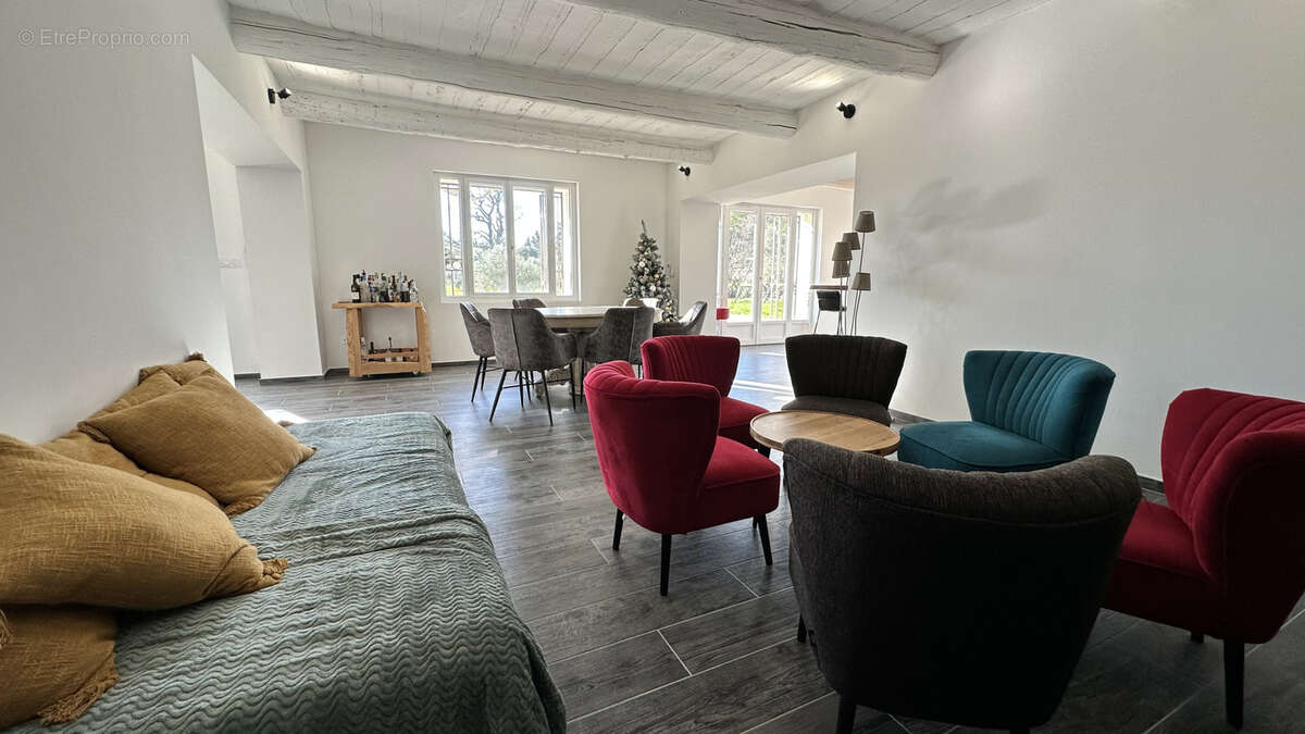 Maison à PERNES-LES-FONTAINES