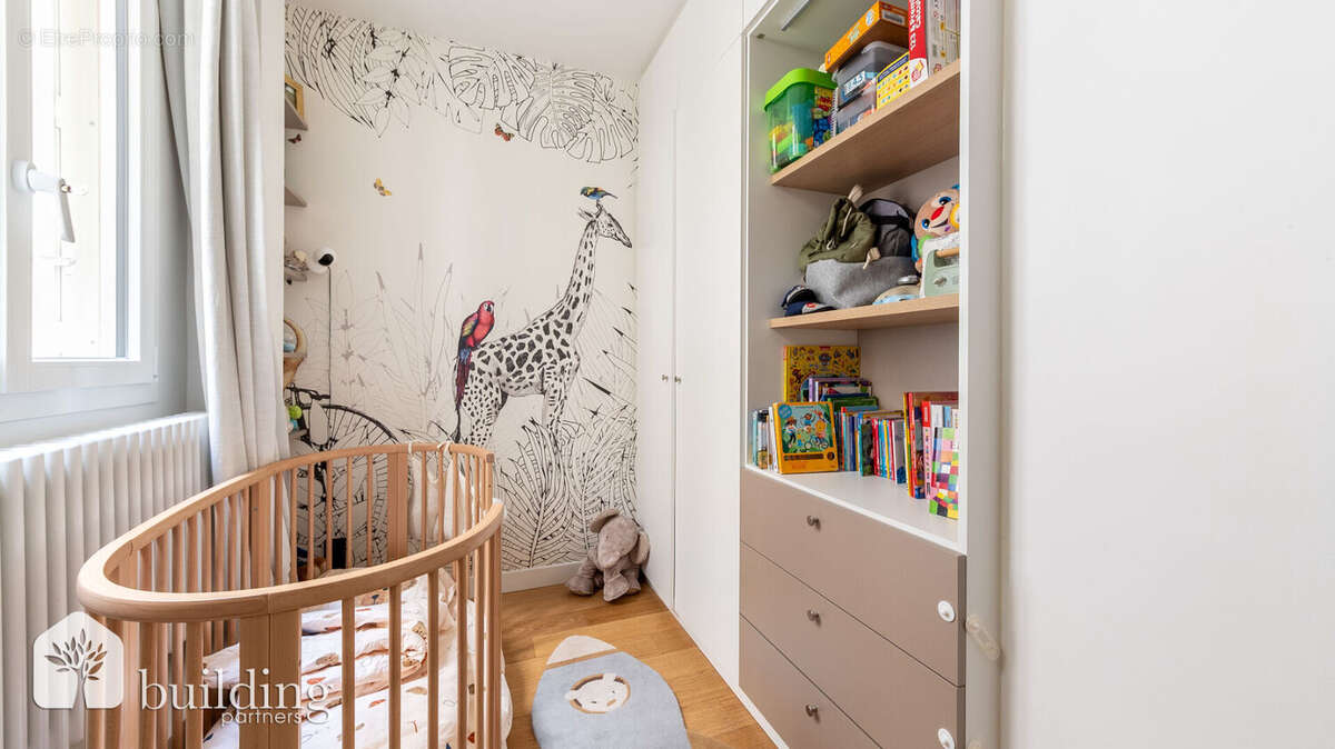 Appartement à PARIS-17E