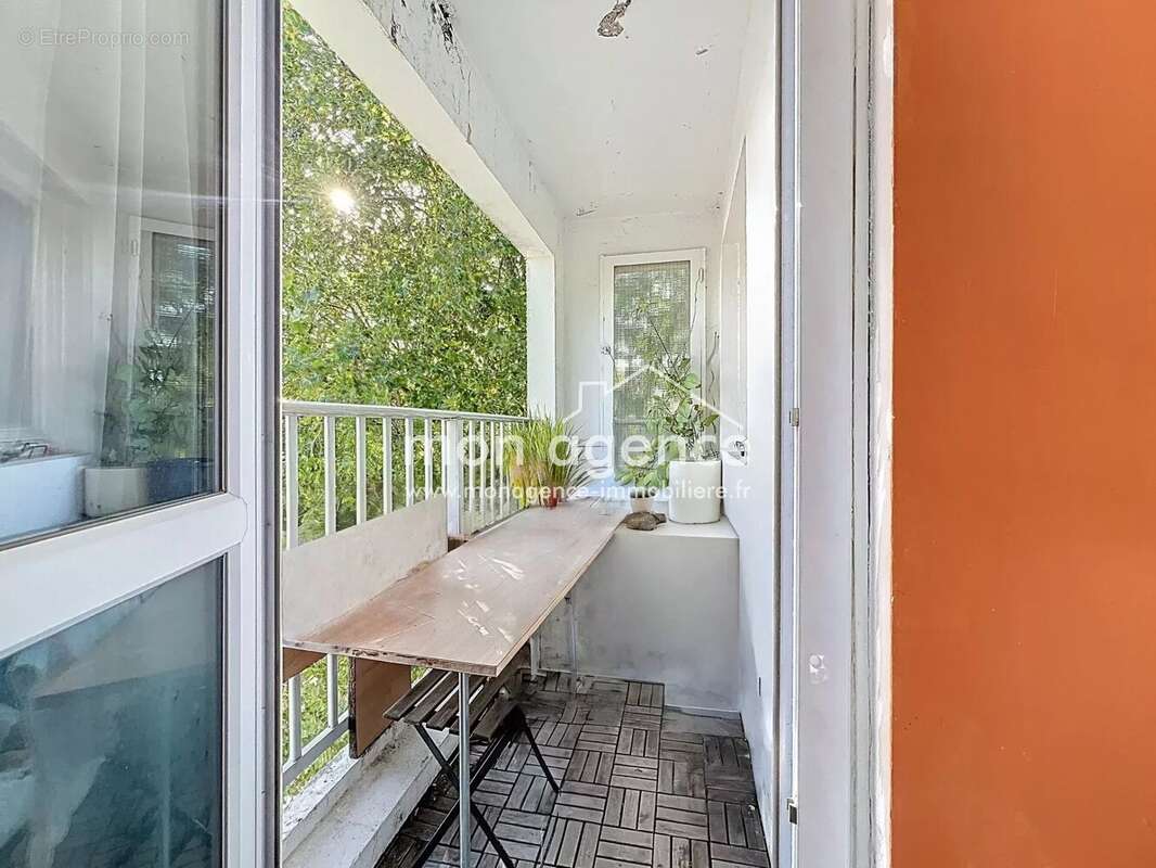 Appartement à MONT-SAINT-AIGNAN