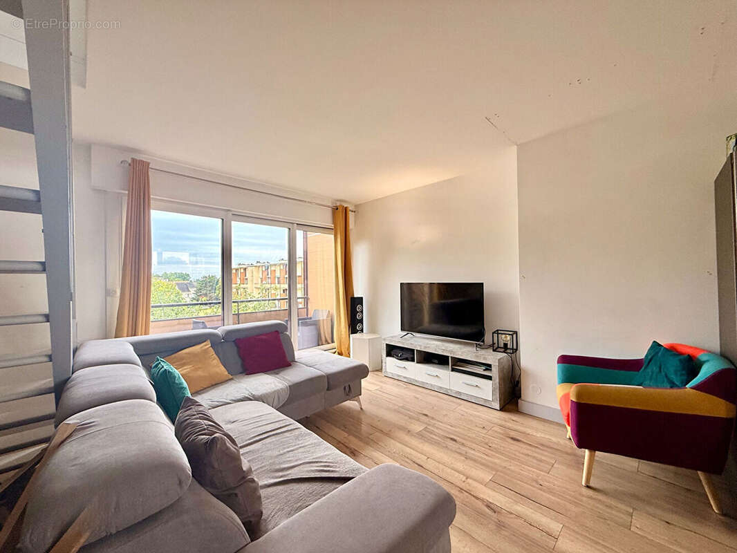 Appartement à BRIE-COMTE-ROBERT
