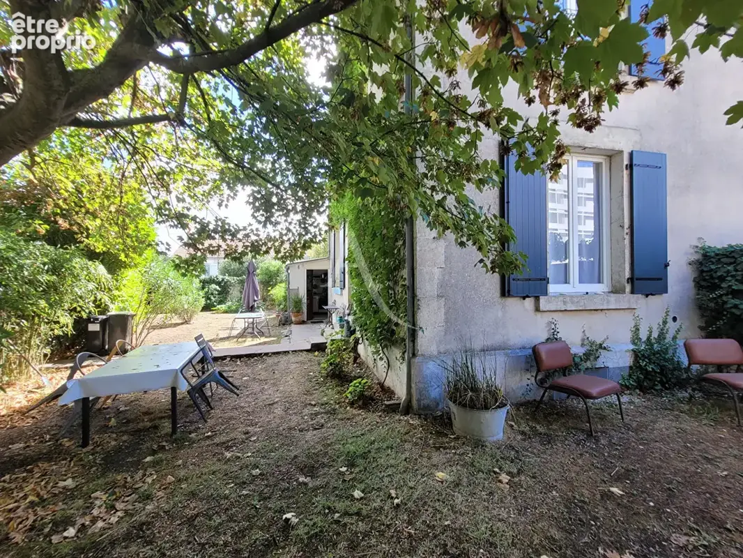 LA ROCHELLE - Saint-Maurice - Maison ancienne de charme - Beau potentiel - photo 11