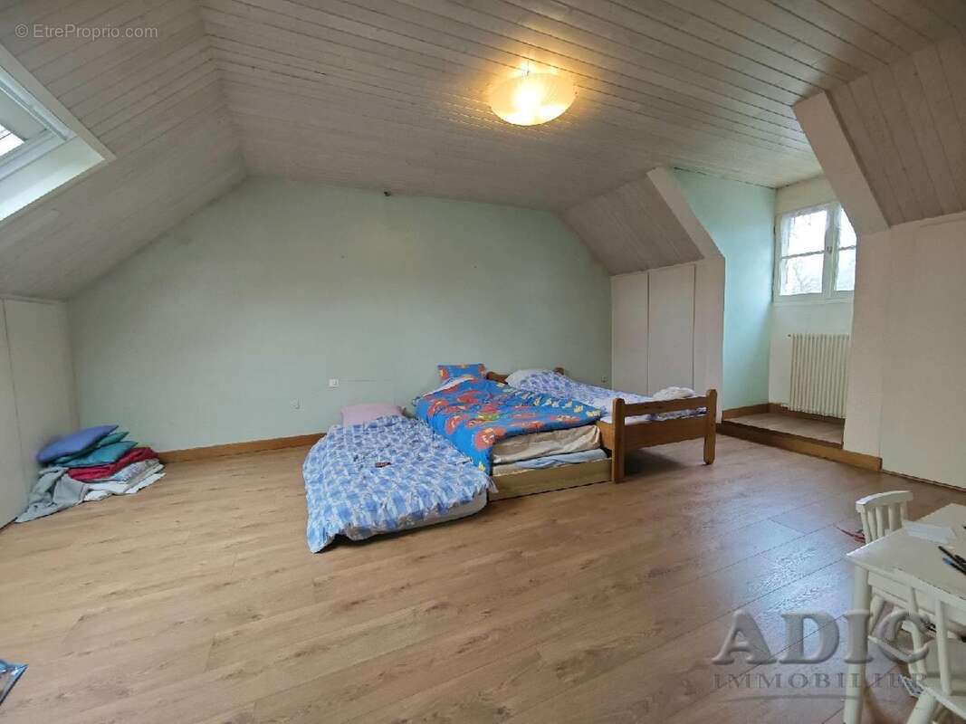 Maison à ERMENONVILLE