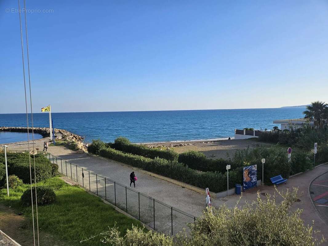 Appartement à VILLENEUVE-LOUBET