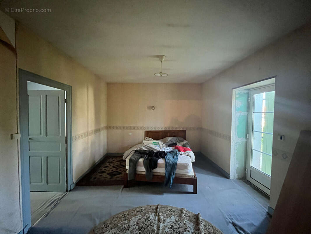 Maison 3 chambres, jardin et dépendances - photo 13