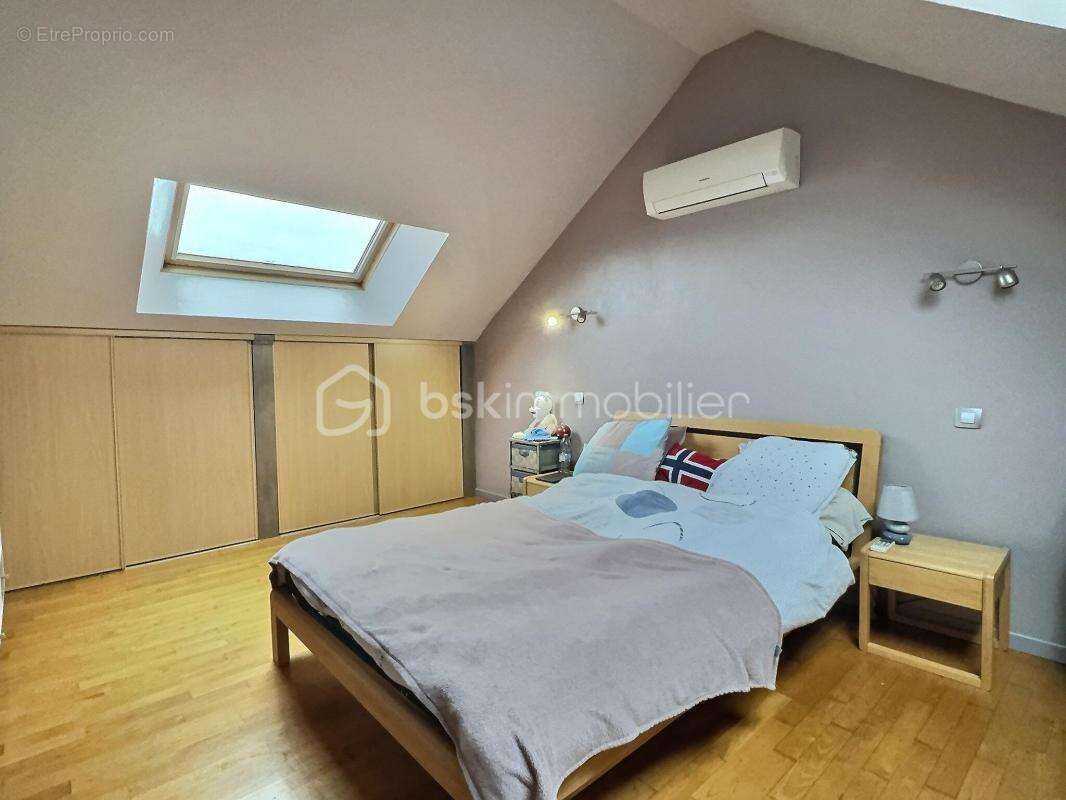 Appartement à JUZIERS