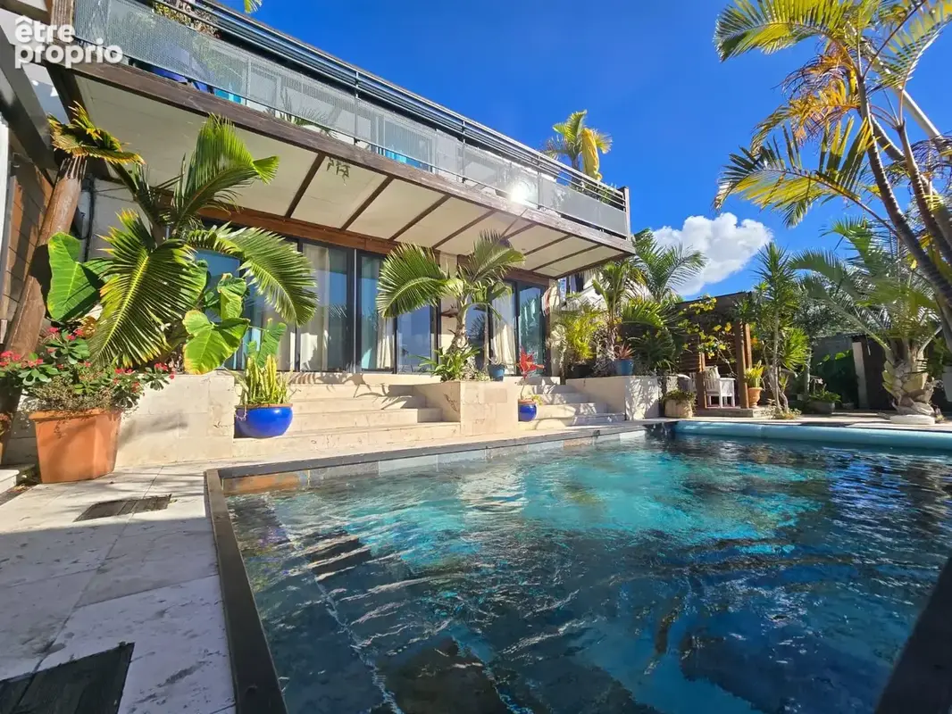 Maison 9 pièces 365 m² à vendre à Sainte-Marie (97438) - photo 2