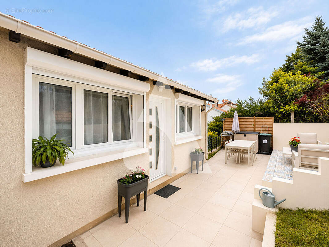 Maison à LA FRETTE-SUR-SEINE