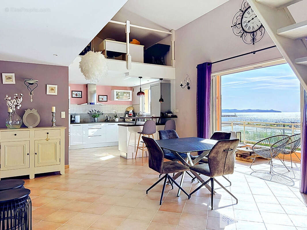 Maison à HYERES