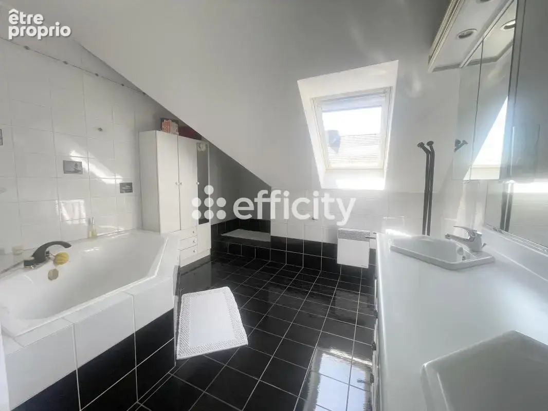Maison 6 pièces 210 m² à vendre à Phalempin (59133) - photo 17
