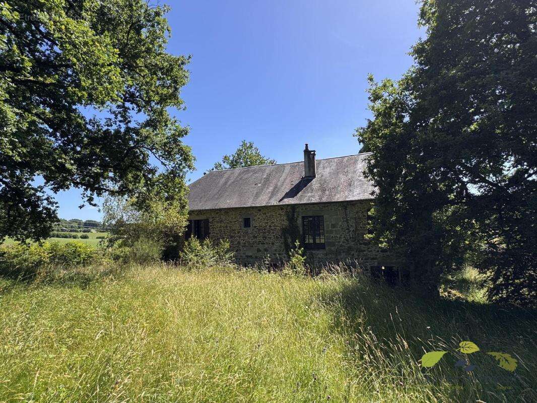 Maison 232 m² à Chamberet  - photo 11