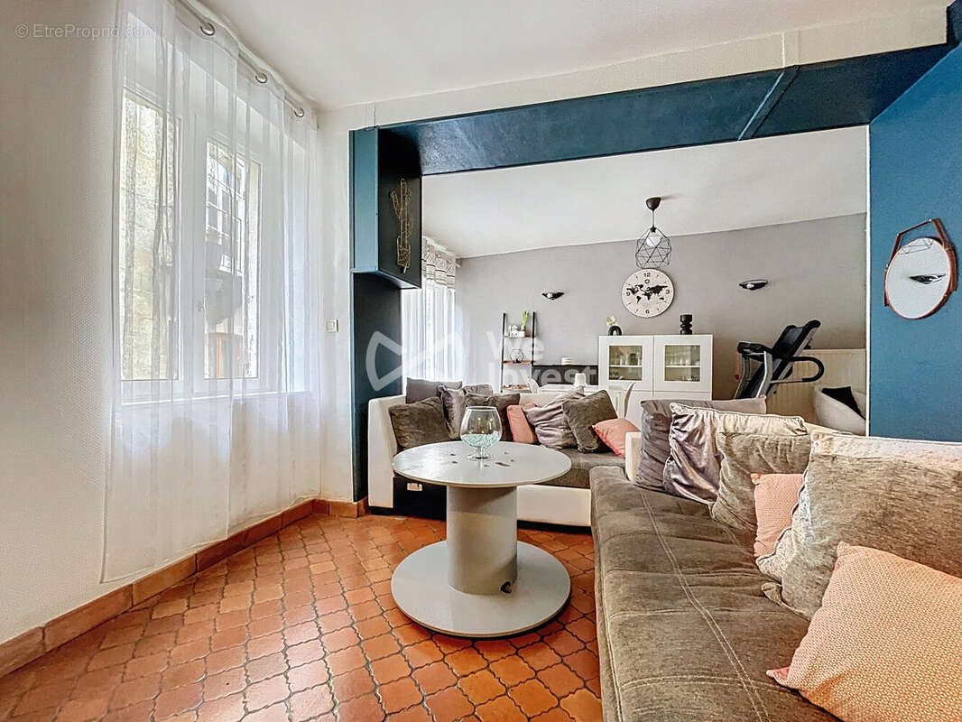 Maison 154 m² à Vic-Le-Comte  - photo 3