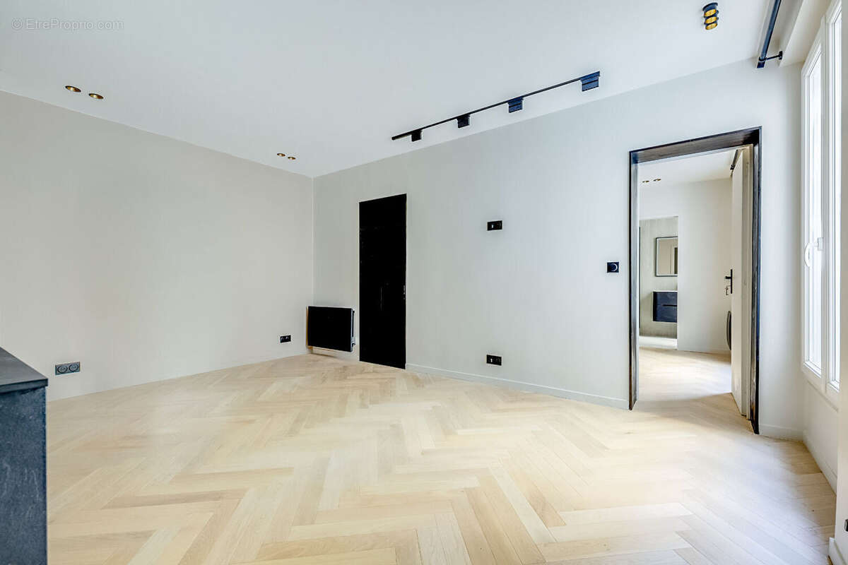 Appartement à PARIS-9E