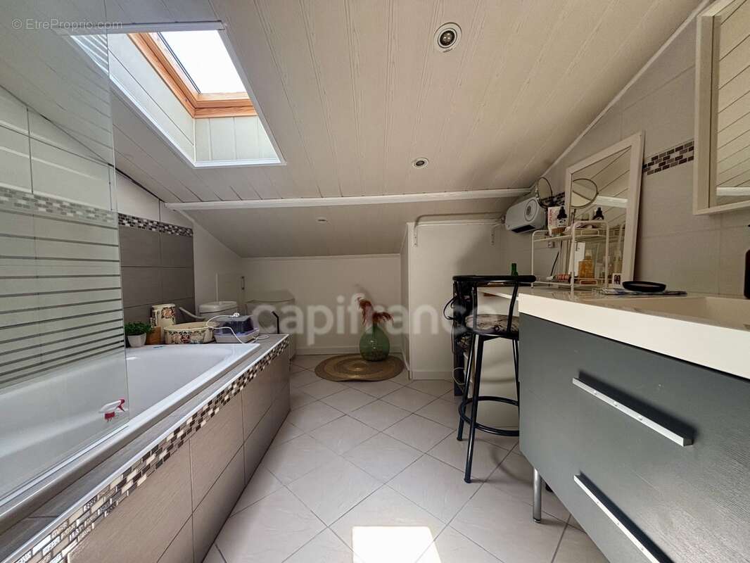 Poussan(34), à vendre maison rénovée p4, surface totale 168 m2, terrain 552 m2, garage, piscine, secteur calme - photo 13