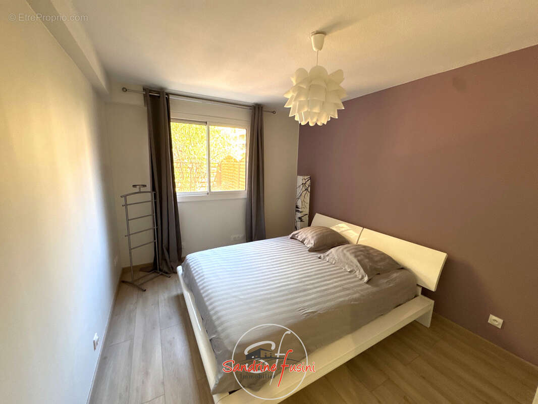 Appartement à SAINT-LAURENT-DU-VAR