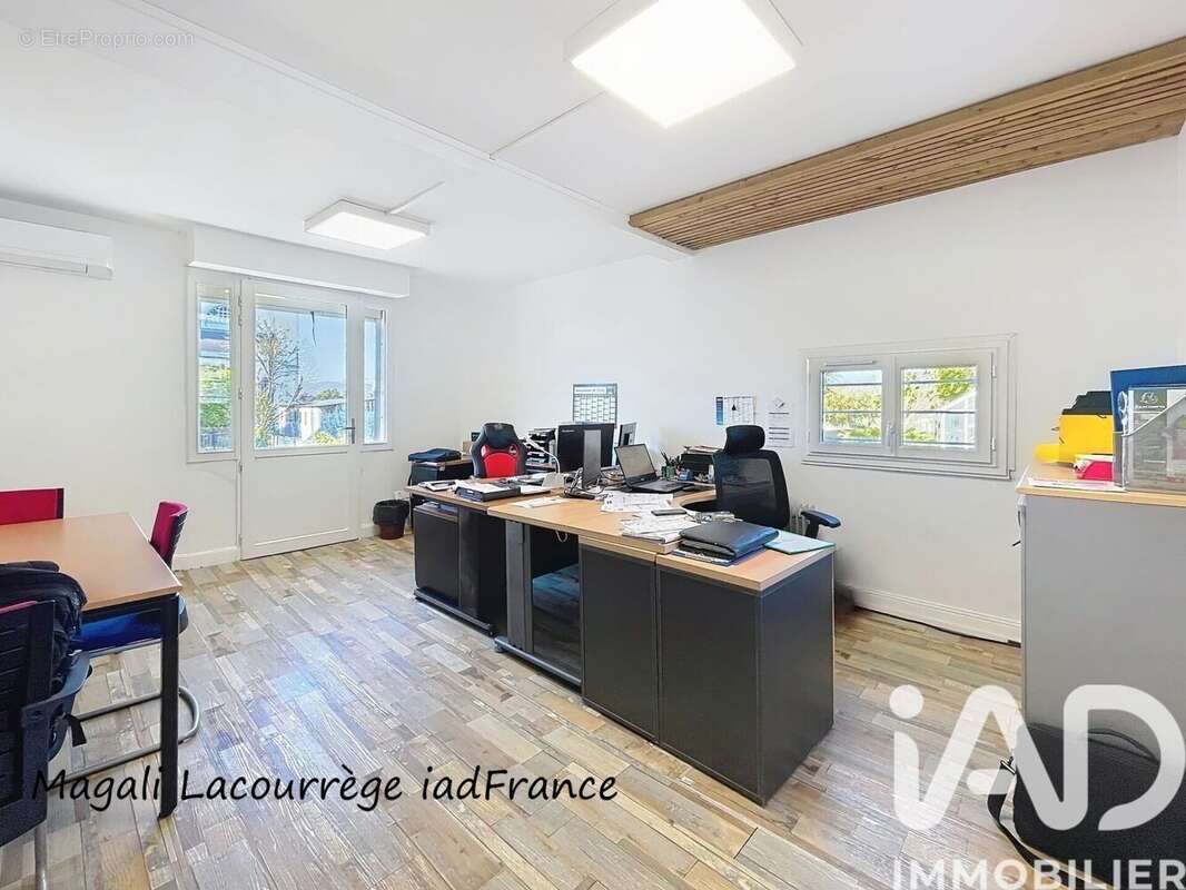 Photo 8 - Commerce à LONS