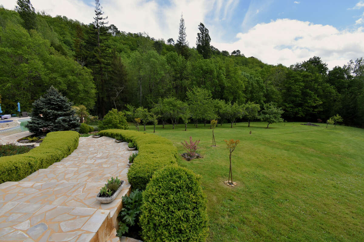 Maison à PUY-L'EVEQUE