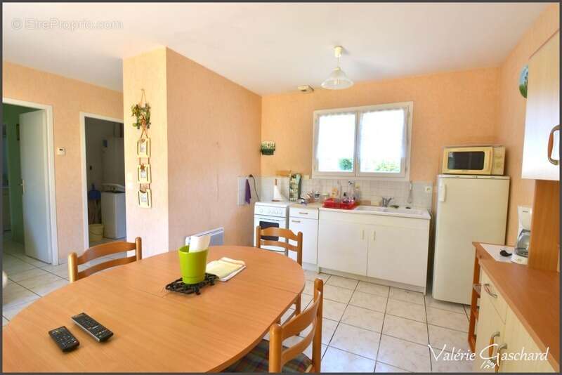 Maison à SAINT-SEURIN-SUR-L'ISLE