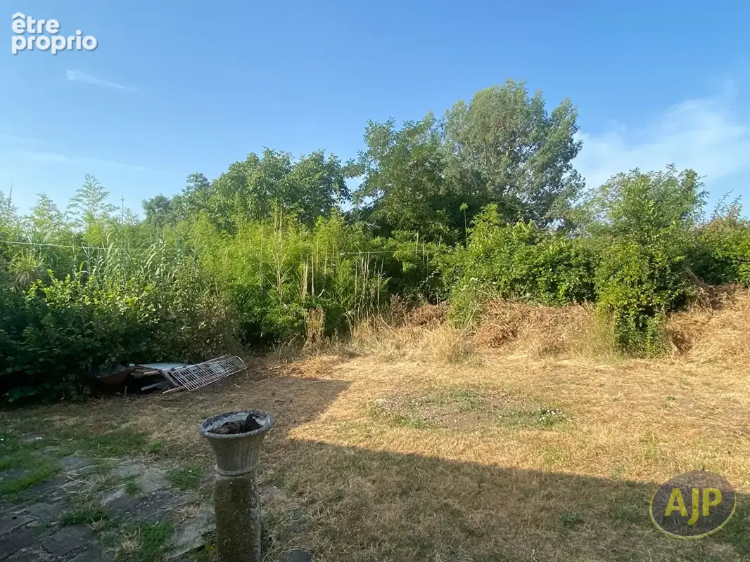 Maison à rénover avec jardin - photo 13