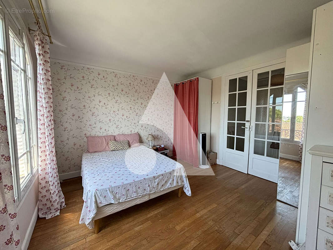 Appartement à ENGHIEN-LES-BAINS
