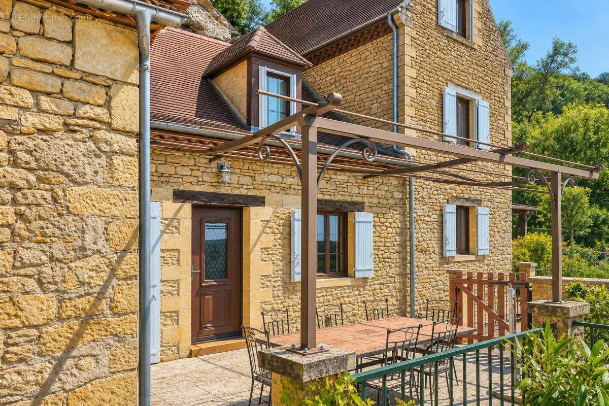 Maison périgourdine avec vue spectaculaire et grotte classée - photo 11