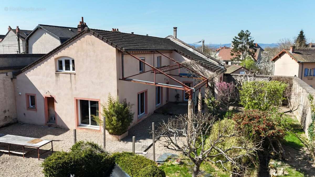 Maison à AUTUN