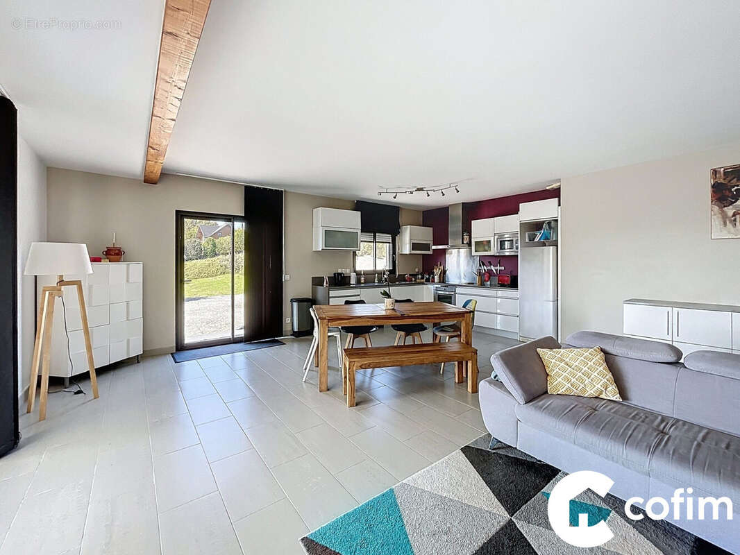 Maison à SERRES-CASTET