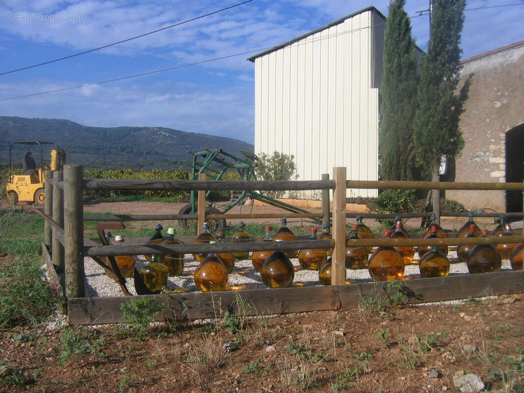 Maison à VIC-LA-GARDIOLE