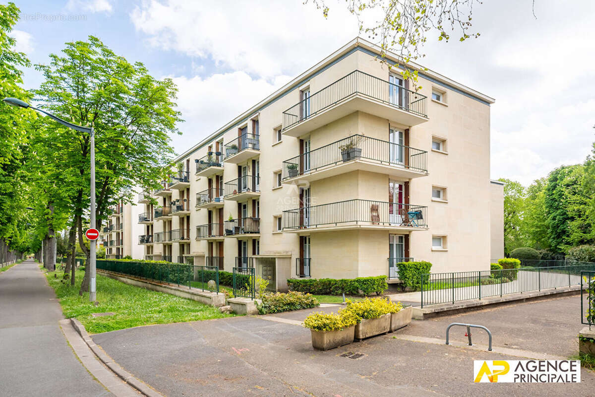 Appartement à MAISONS-LAFFITTE
