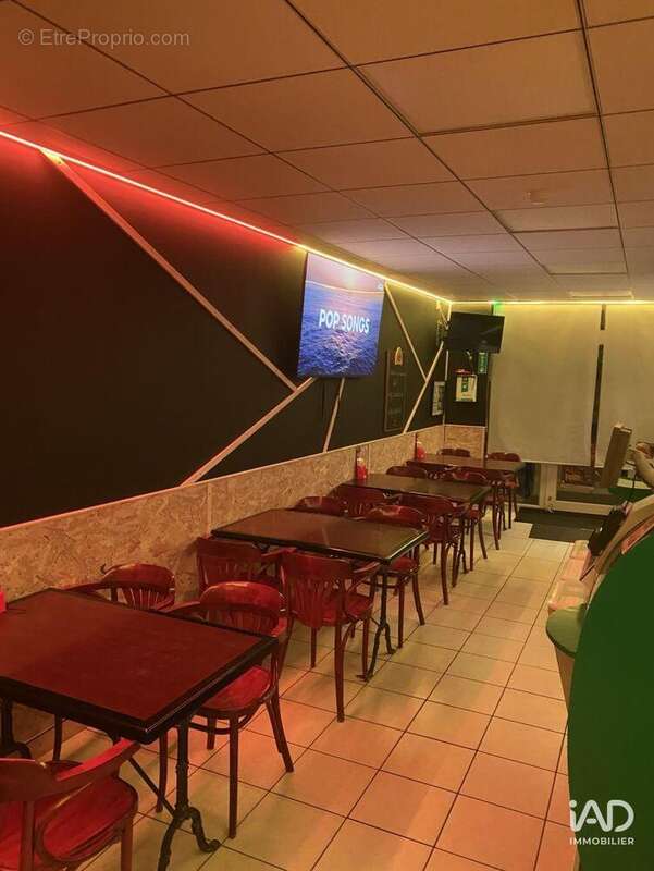 Photo 2 - Commerce à VARANGEVILLE