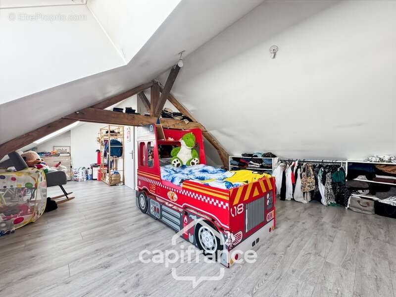 Maison à OUROUX-SUR-SAONE