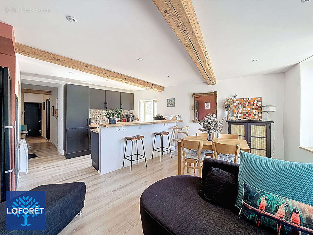 Appartement à SOUCIEU-EN-JARREST