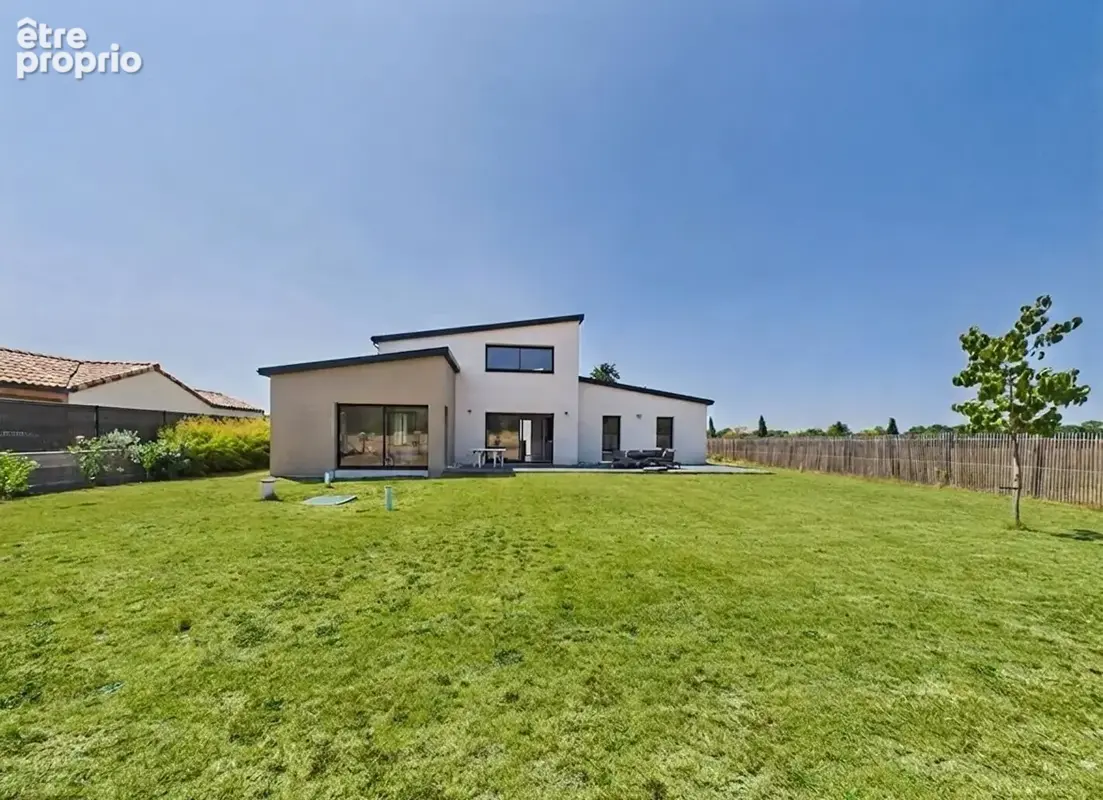 Maison contemporaine de plain pied -156 m² - terrain 1040 m² - la roche sur yon - photo 2
