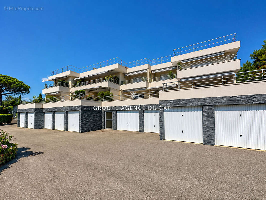 Exclusivite : appartement 45m2 avec vue mer a sainte maxime avec parking et garage - photo 9