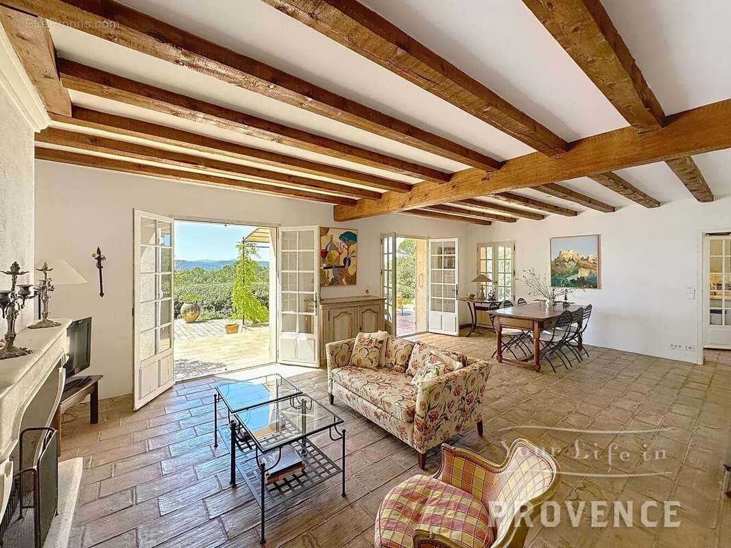 Maison à SAINT-ANTONIN-DU-VAR