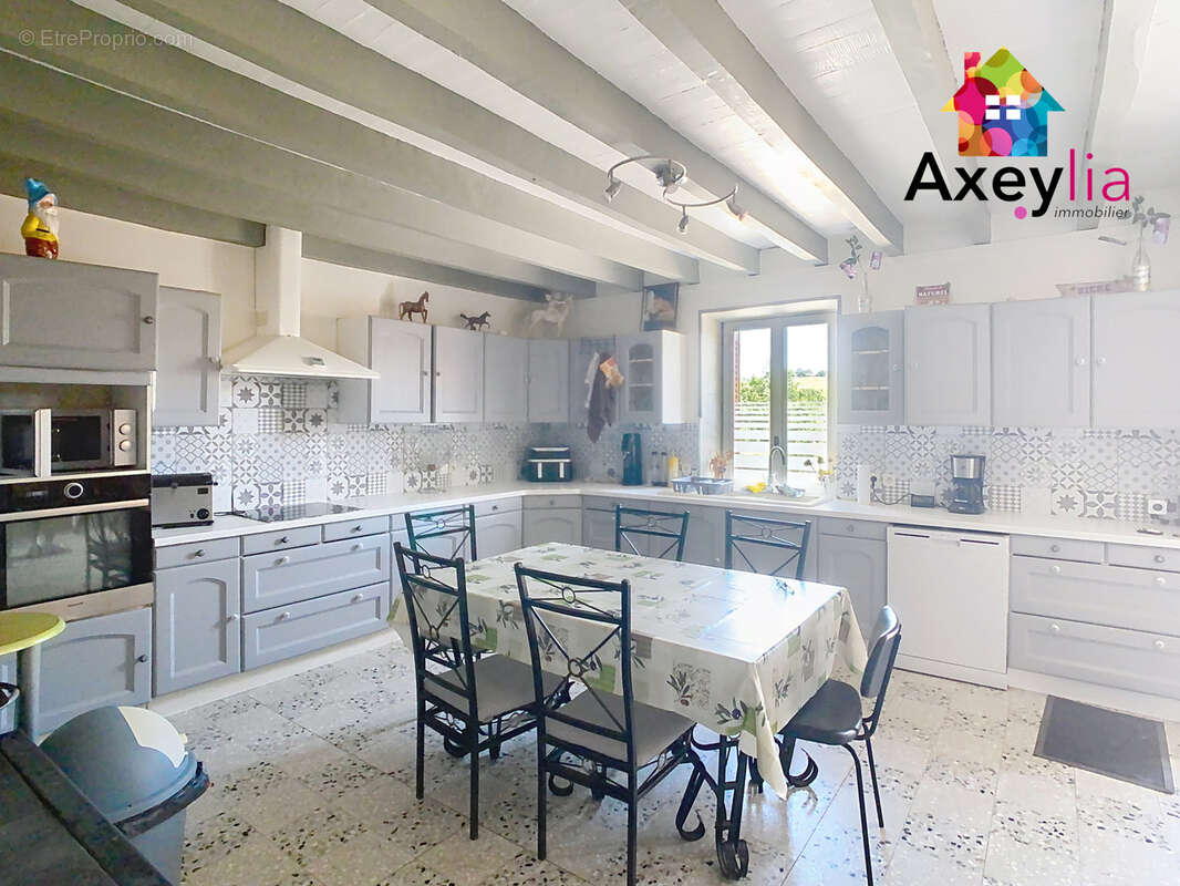 Maison à SAINT-MARTIN-D&#039;ESTREAUX