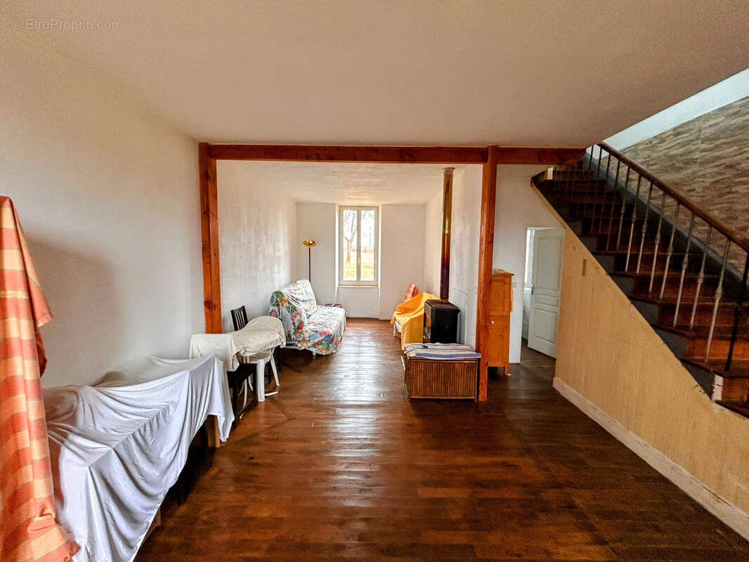Maison à MERLINES