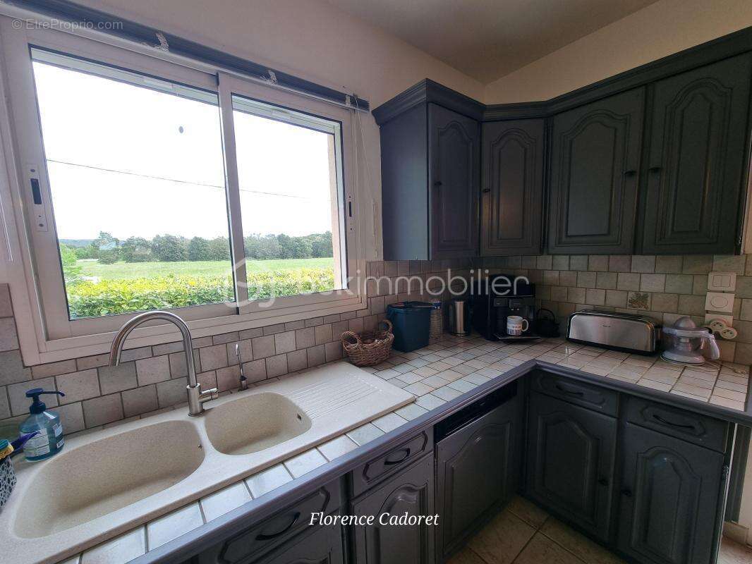 Maison à SAINT-QUENTIN-LA-POTERIE