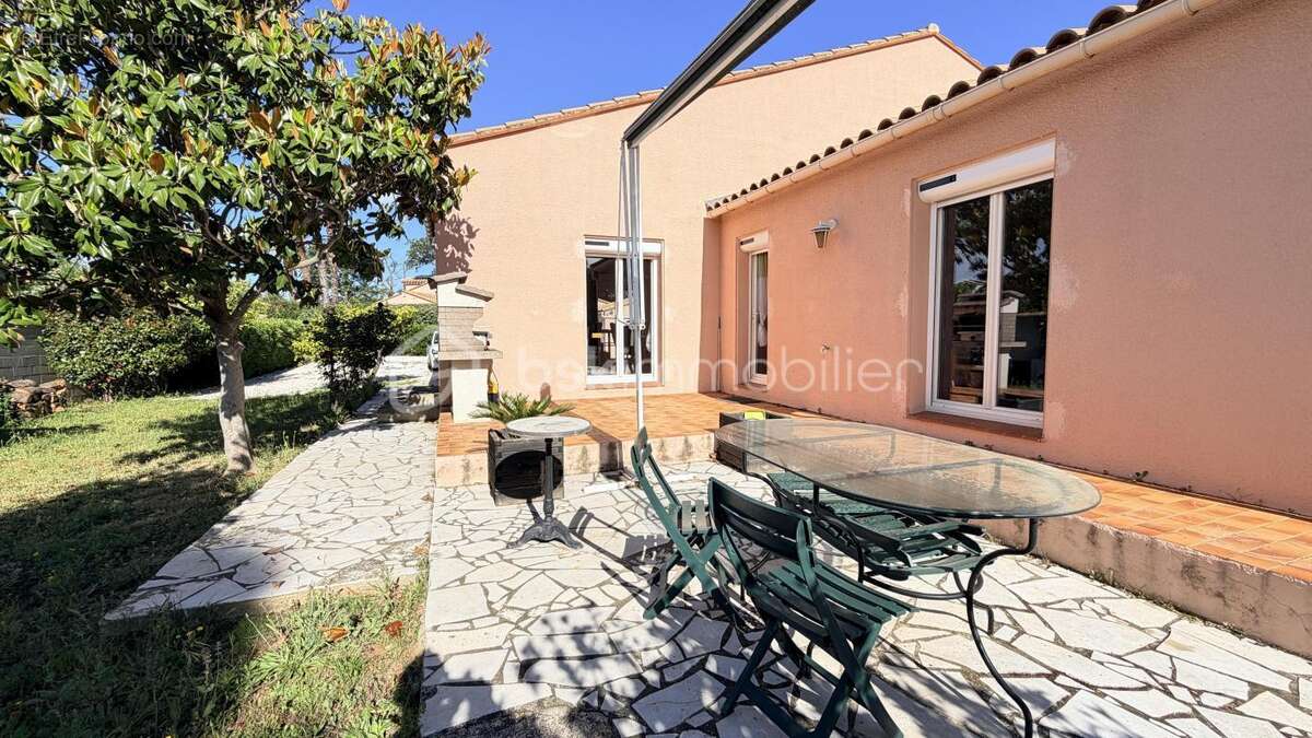 Maison à PEZILLA-LA-RIVIERE