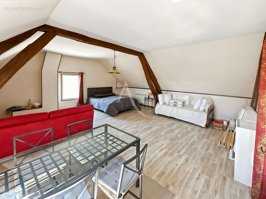 Maison à ETREPAGNY