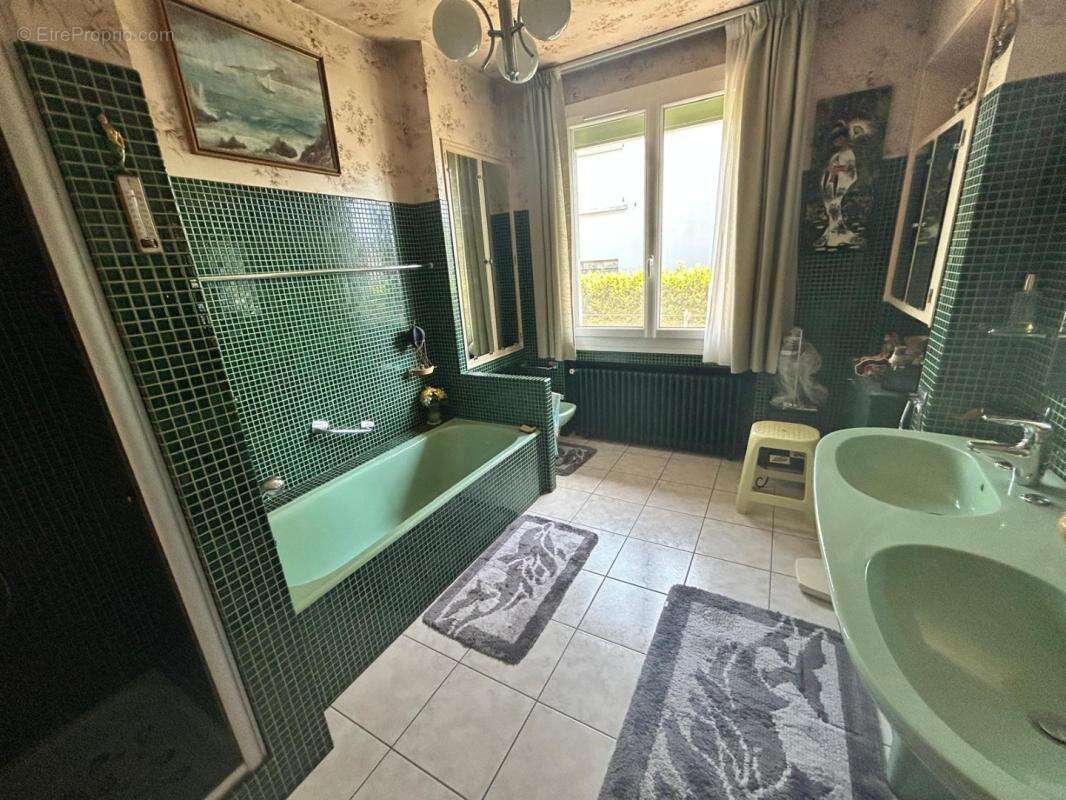 Maison 5 pièces / 135 m² / 169 000 EUR / PONT-DE-LARN - photo 6