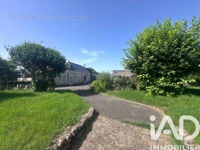 Photo 1 - Maison à MANTHELAN
