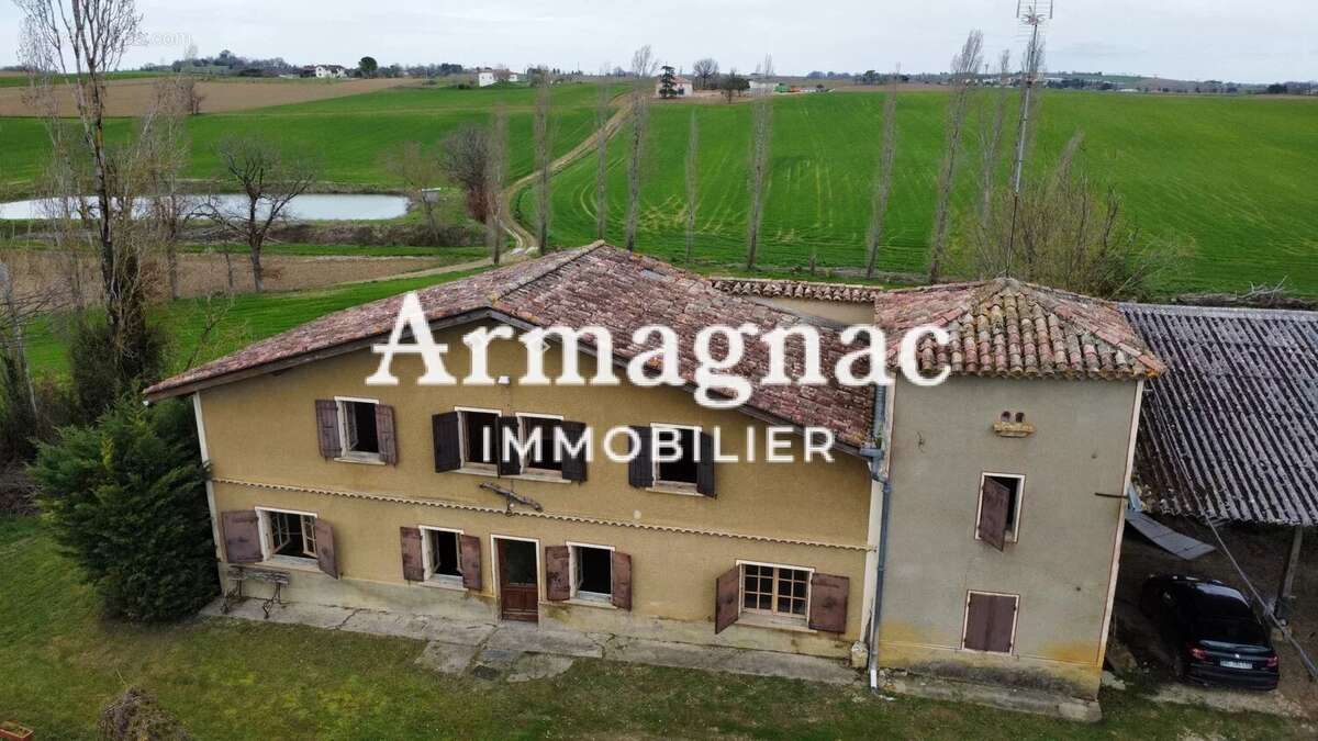 Maison à MONCRABEAU